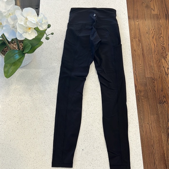 Rare Lululemon special edition mesh pants NWOT - Picture 10 of 12